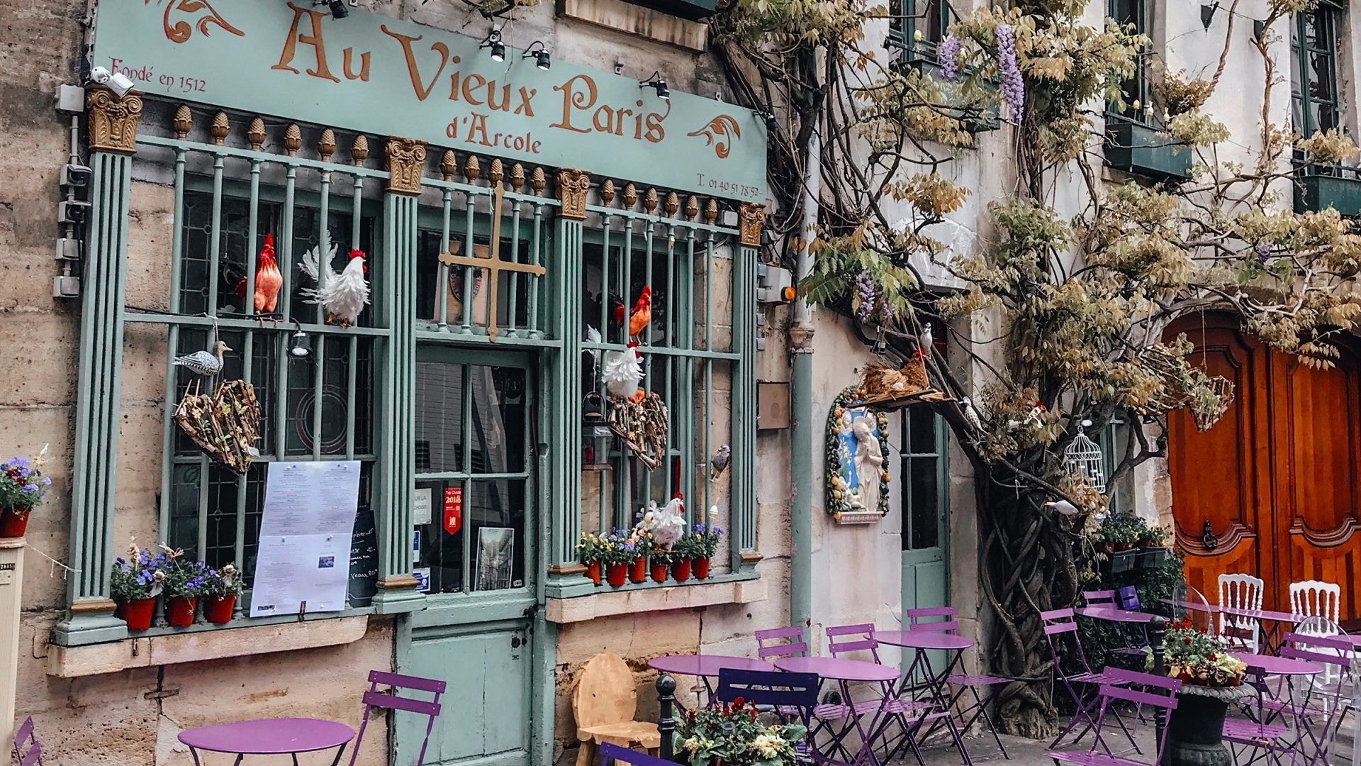 法国巴黎的Au Vieux Paris d'Arcole户外用餐区