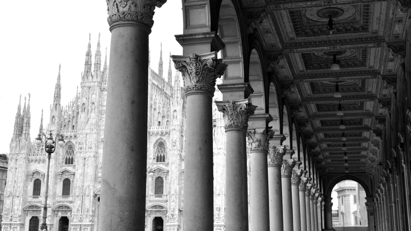 Hotel Principe di Savoia -米兰视图- Duomo b&w