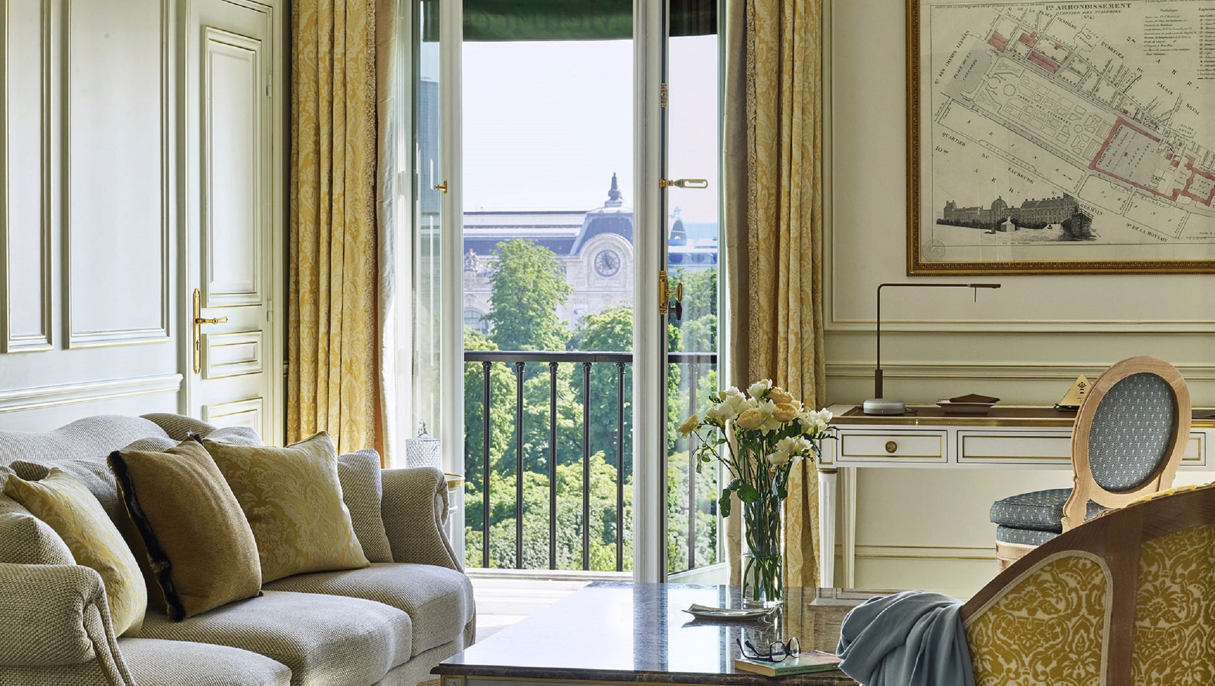 巴黎莫里斯酒店尊贵套房客厅