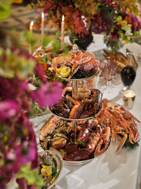 在Le Meurice的Le Salon Pompadour拍摄的海鲜宴会细节，巴黎-多尔切斯特收藏。bob手机网页版官网