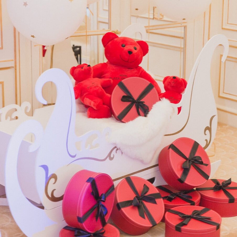 婴儿淋浴装饰与礼物在酒店广场雅典娜巴黎