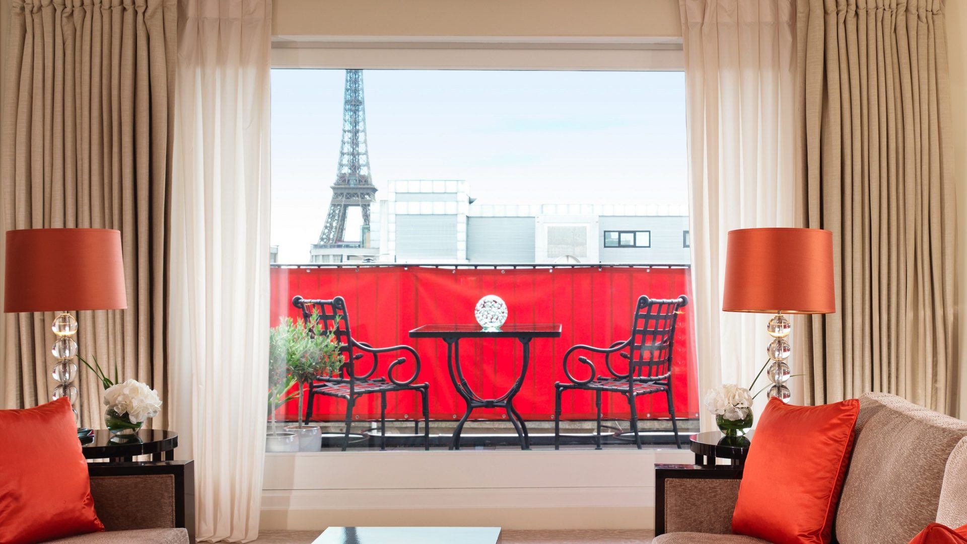巴黎广场雅典娜酒店L'Appartement的露台